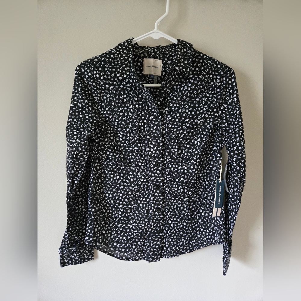 Court & Rowe Black and White Floral Top